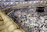 NEWS -  Muslimische Pilger beten in der Moschee in Medina