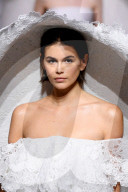 PEOPLE - Kaia Gerber auf dem Catwalk von Givenchy