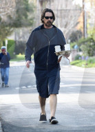 PREMIUM EXCLUSIVE Christian Bale Is Put On Breakfast Duty At Le Pain Quotidien