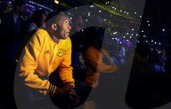Kobe Bryant wins last game with Lakers