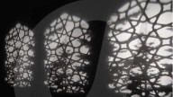 FEATURE - Neuartige Lampe öffnet ein oder zwei Fenster zur Welt