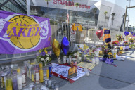 PEOPLE -  Trauer um NBA Superstar Kobe Bryant beim Staples Center in LA