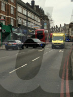 NEWS - Terroverdacht - Polizei in London schiesst auf Messerangreifer
