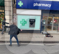 NEWS - Terrorattacke in London: Polizisten in Zivil am Tatort in der Stratham High Road