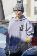 PREMIUM EXCLUSIVE Justin Bieber Honors Kobe Bryant With 24 Wristband