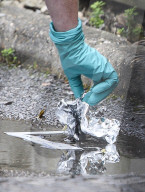 NEWS - GB: Spurensicherung nach Messerattacke in Streatham