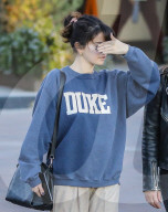 PREMIUM EXCLUSIVE Selena Gomez relaxes after tense week