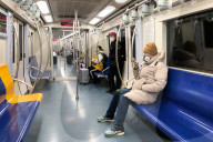 NEWS - Coronavirus: Alltag in Pekings U-Bahn