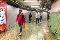 NEWS - Coronavirus: Alltag in Pekings U-Bahn