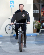PREMIUM EXCLUSIVE Arnold Schwarzenegger Is Looking INTENSE As Sets Out On A Bike Ride With His Gym Buddies