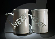 NEWS - Brexit-Gegner kreiert sinnlose Brexit-Tasse