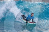 Adaptive surfing