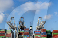 NEWS -  Industrie im Rotterdamer Hafen