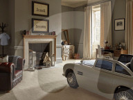 FEATURE - James Bond-Kinderbett kostet mehr als ein Familienauto