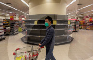 NEWS - Coronavirus: Leere Supermarktregale in Hongkong