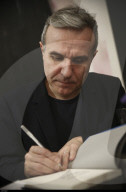 PORTRAIT - Schriftsteller Phillipe Besson