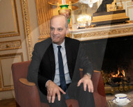 PORTRAIT - Französicher Bildungsminister Jean-Michel Blanquer in seinem Büro