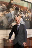 PORTRAIT - Französicher Bildungsminister Jean-Michel Blanquer in seinem Büro