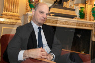 PORTRAIT - Französicher Bildungsminister Jean-Michel Blanquer in seinem Büro