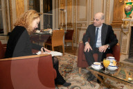 PORTRAIT - Französicher Bildungsminister Jean-Michel Blanquer in seinem Büro