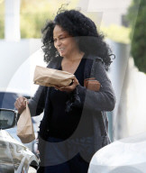 PREMIUM EXCLUSIVE Diana Ross Grabs Lunch To Go From Bristol Farms