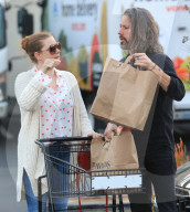 PREMIUM EXCLUSIVE Amy Adams Is Feeling Festive On Valentine's Day