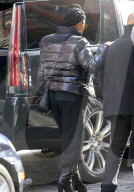 EXKLUSIV - Janet Jackson bummelt bei Balenciaga in New York