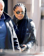 EXKLUSIV - Janet Jackson bummelt bei Balenciaga in New York