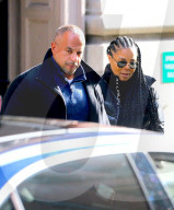 EXKLUSIV - Janet Jackson bummelt bei Balenciaga in New York