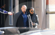 EXKLUSIV - Janet Jackson bummelt bei Balenciaga in New York