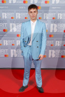 PEOPLE - Brit Awards: Promis auf dem Roten Teppich