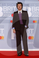 PEOPLE - Brit Awards: Promis auf dem Roten Teppich