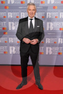 PEOPLE - Brit Awards: Promis auf dem Roten Teppich
