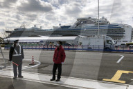 NEWS - Nach zweiwöchiger Quarantäne: Passagiere verlassen "Diamond Princess"
