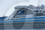 NEWS - Nach zweiwÃ¶chiger QuarantÃ¤ne: Passagiere verlassen "Diamond Princess"