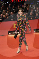 PEOPLE - Promis bei der Eröffnungsgala der 70. Berlinale in Berlin