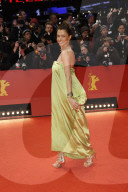 PEOPLE - Promis bei der Eröffnungsgala der 70. Berlinale in Berlin