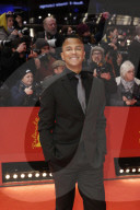 PEOPLE - Promis bei der Eröffnungsgala der 70. Berlinale in Berlin