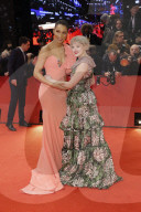PEOPLE - Promis bei der Eröffnungsgala der 70. Berlinale in Berlin