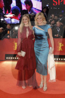 PEOPLE - Promis bei der Eröffnungsgala der 70. Berlinale in Berlin