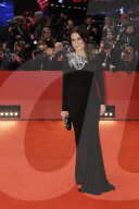 PEOPLE - Promis bei der Eröffnungsgala der 70. Berlinale in Berlin