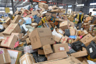 NEWS - Coronavirus China: Paketdienst in Anhui nimmt Arbeit wieder auf