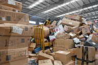 NEWS - Coronavirus China: Paketdienst in Anhui nimmt Arbeit wieder auf