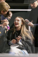 PEOPLE - Promis Backstage bei Fashion Show von Off-White in Paris