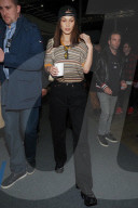 PEOPLE - Promis Backstage bei Fashion Show von Off-White in Paris