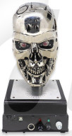FEATURE - Lebensgrosser Kopf aus 'Terminator 2' wird versteigert