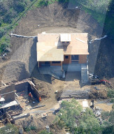 PEOPLE - Bauarbeiten an der Villa von George Clooney in Studio City
