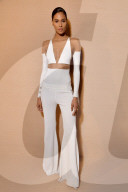 PEOPLE - Promis an der Balmain Fashion Show in Paris