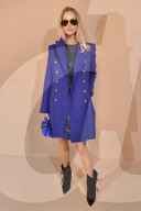 PEOPLE - Promis an der Balmain Fashion Show in Paris