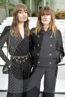 PEOPLE - Promis bei Chanel Fashion Show in Paris